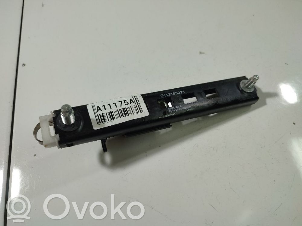 Opel Corsa D Szyna regulacji pasa bezpieczeństwa 