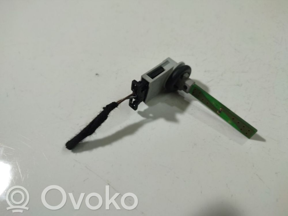 Audi A8 S8 D3 4E Senzor temperatură interioară 