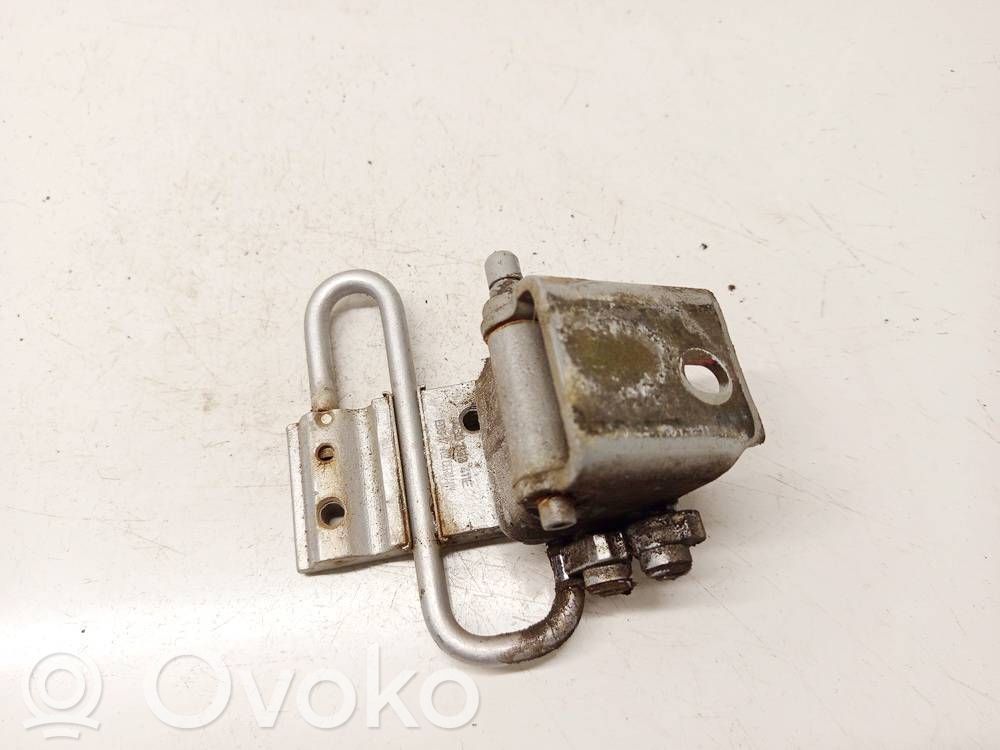 Audi A6 S6 C5 4B Cerniera inferiore della portiera posteriore 
