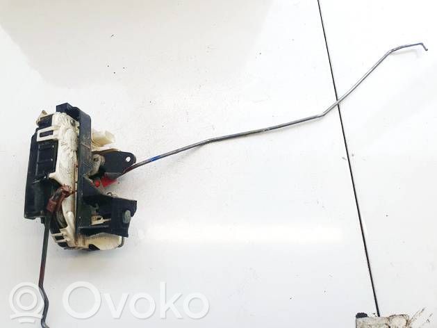 Dodge Caliber Takaoven lukko 