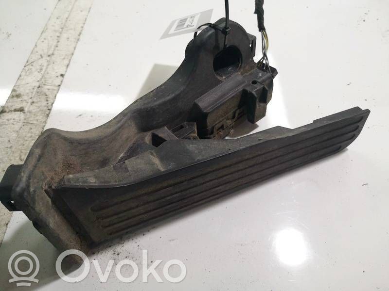 Volkswagen PASSAT B6 Pedală accelerație 