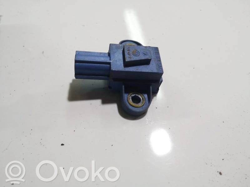 Volkswagen PASSAT B6 Senzor impact/declanșare airbag 