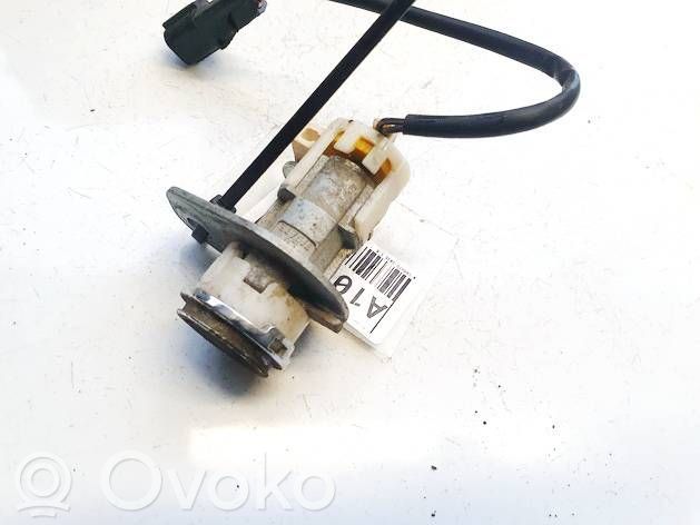 KIA Cerato Broască ușă față (lângă mâner) 