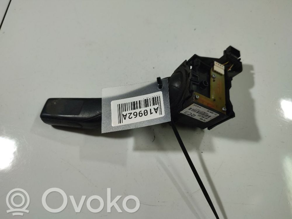 Skoda Octavia Mk2 (1Z) Leva indicatori 