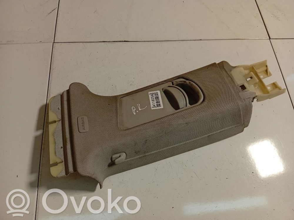 Osłona górna słupka / B   15377001,15377001,8P0867293