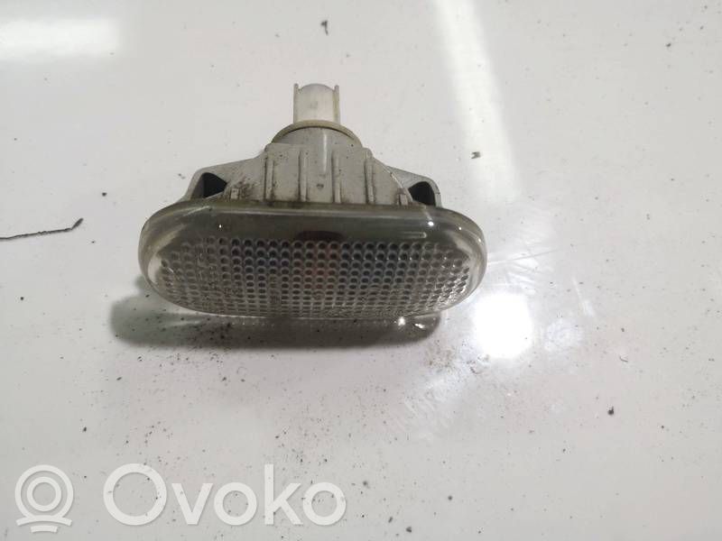 Nissan Tiida C11 Feu clignotant répétiteur d'aile avant