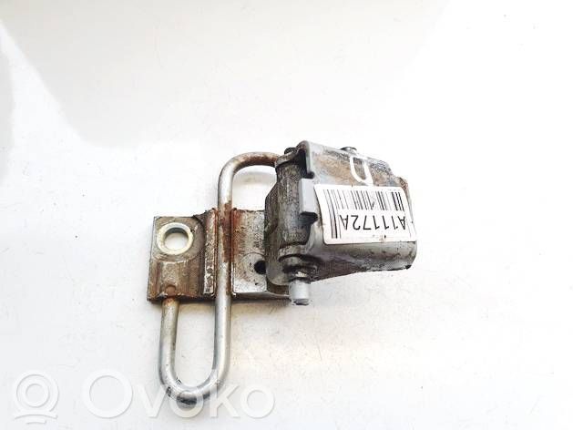 Audi A4 S4 B6 8E 8H Cerniera superiore della portiera anteriore 