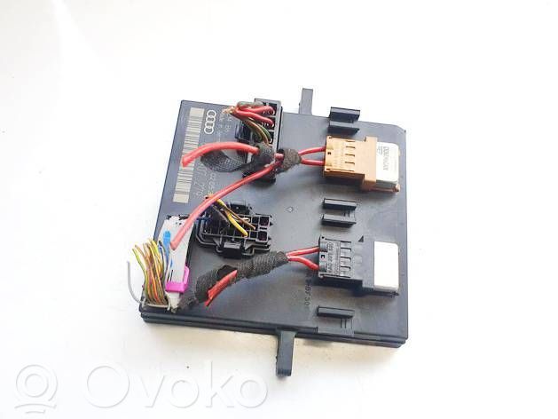 Audi A4 S4 B6 8E 8H Module confort 