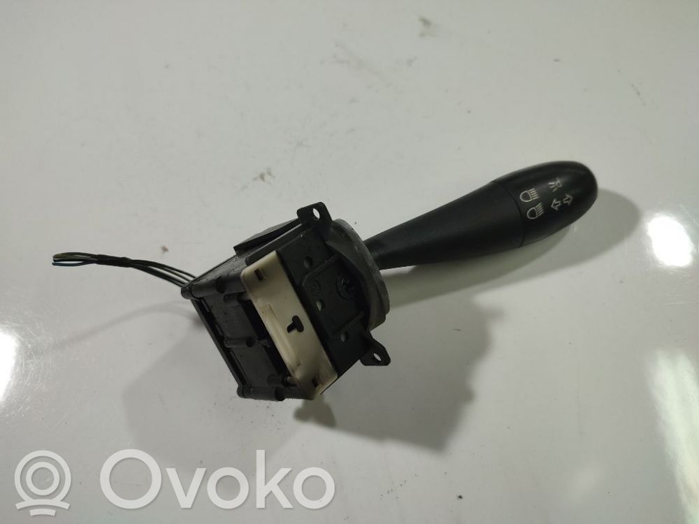 Suuntavilkun vipu   36943B,01J9,36943B,E1057,XPC100151LNF