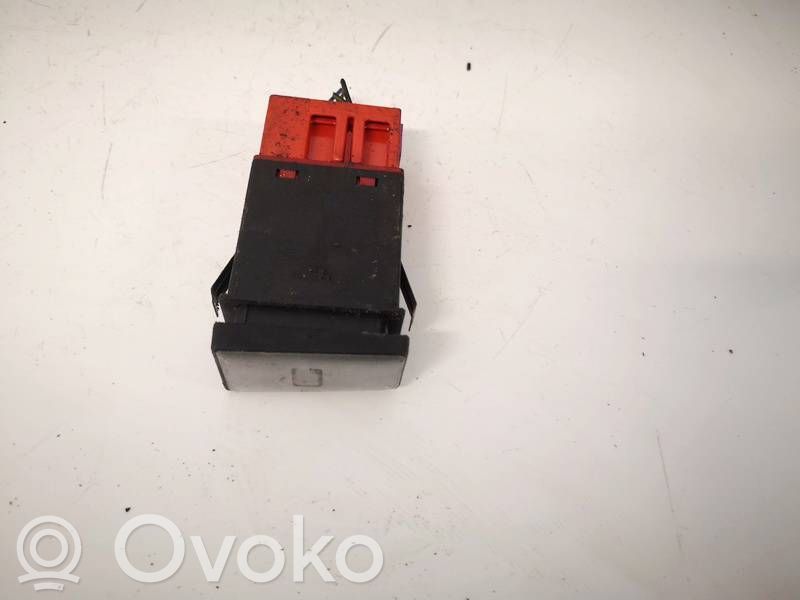 Bouton interrupteur programme de stabilité ESP   3B0927134A,3B0927134A