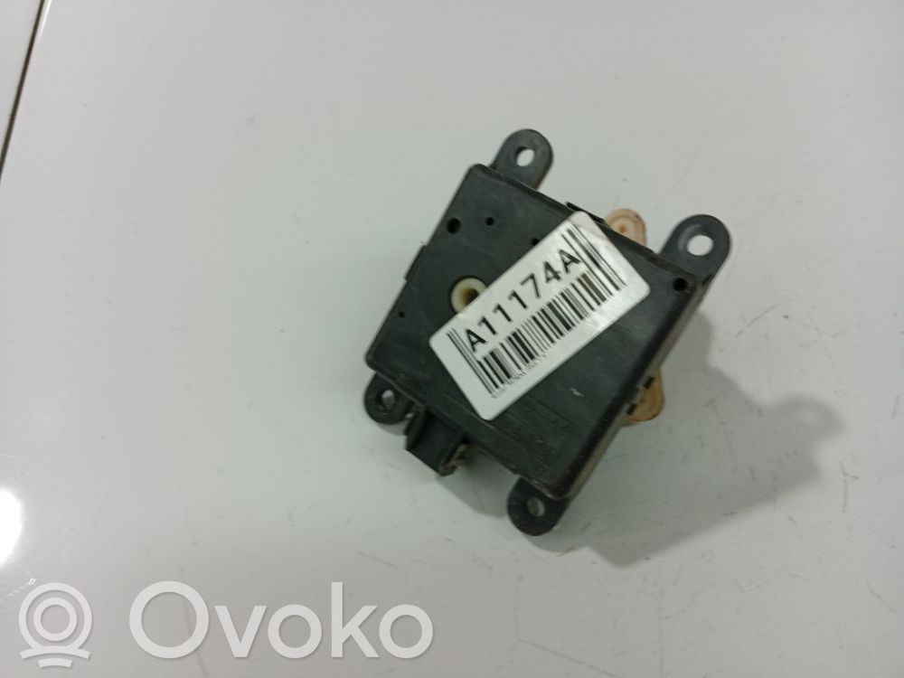 Nissan Primera Silniczek nagrzewnicy 