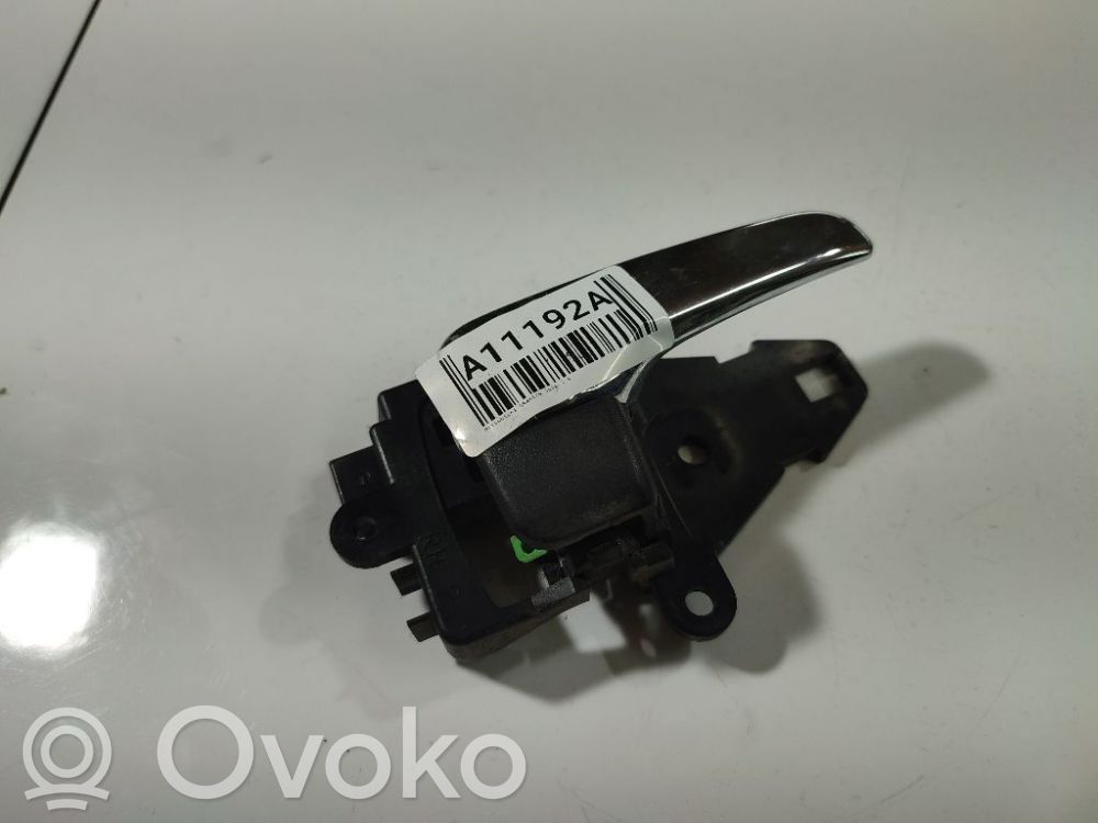 Mitsubishi Grandis Maniglia interna per portiera anteriore 