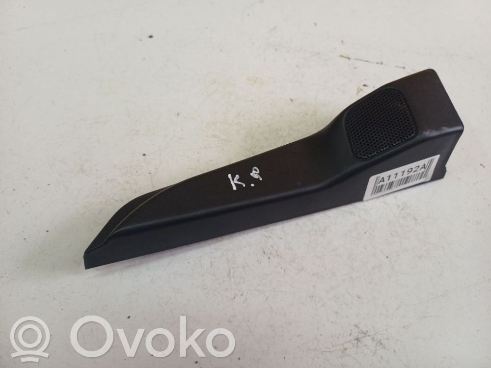 Mitsubishi Grandis Maskownica głośnika bocznego deski rozdzielczej 