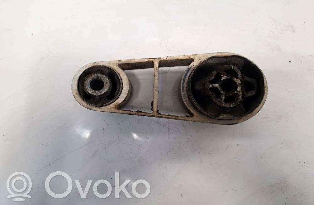 Engine mount bracket