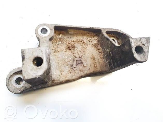 Citroen C5 Engine mounting bracket 
