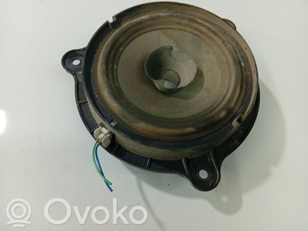 Nissan Primera Difuzor ușă față 