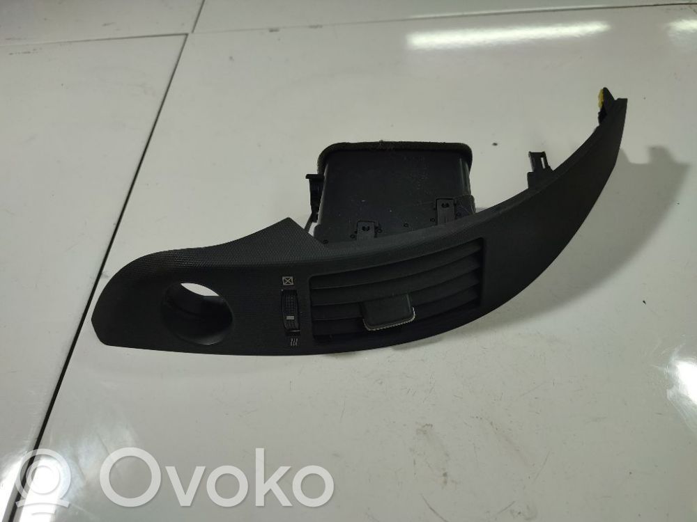 Toyota Corolla Verso AR10 Inne części wnętrza samochodu 