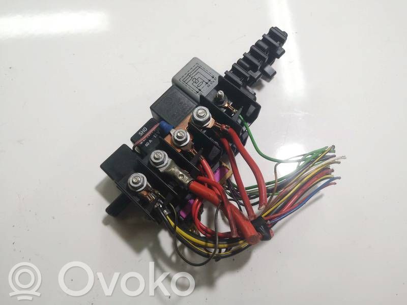 Volkswagen PASSAT B5 Set scatola dei fusibili 