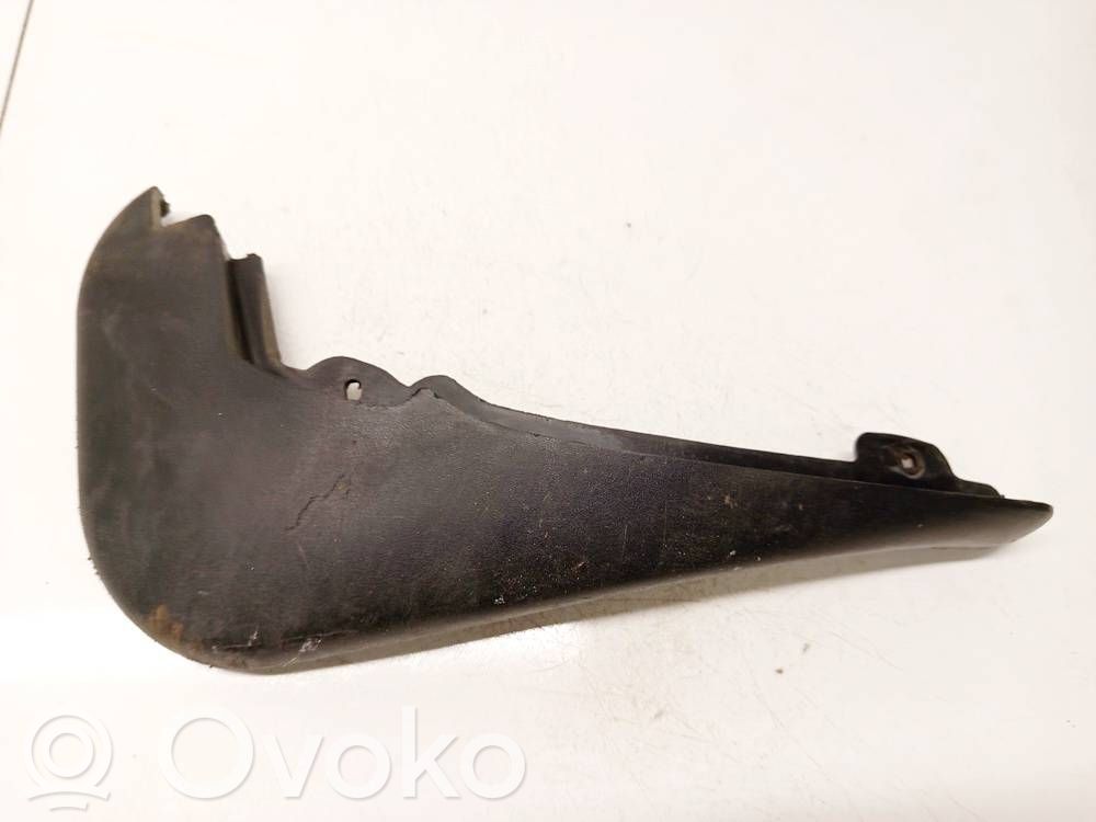 Ford Mondeo Mk III Chlapacze przednie 