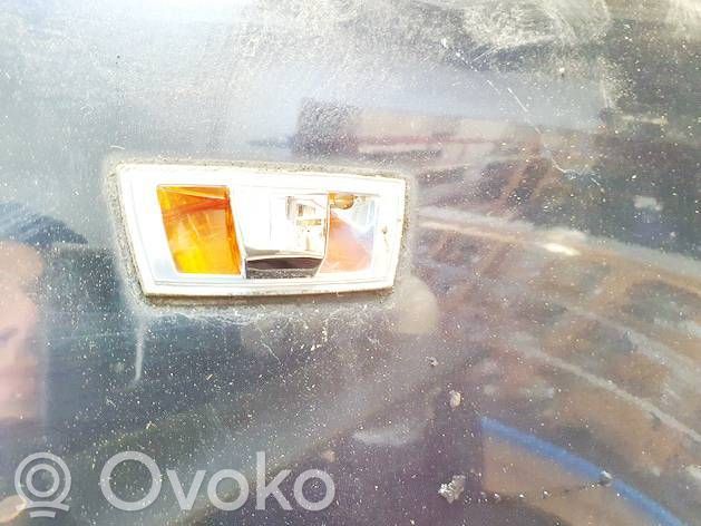 Opel Corsa D Indicatore di direzione del parafango anteriore 
