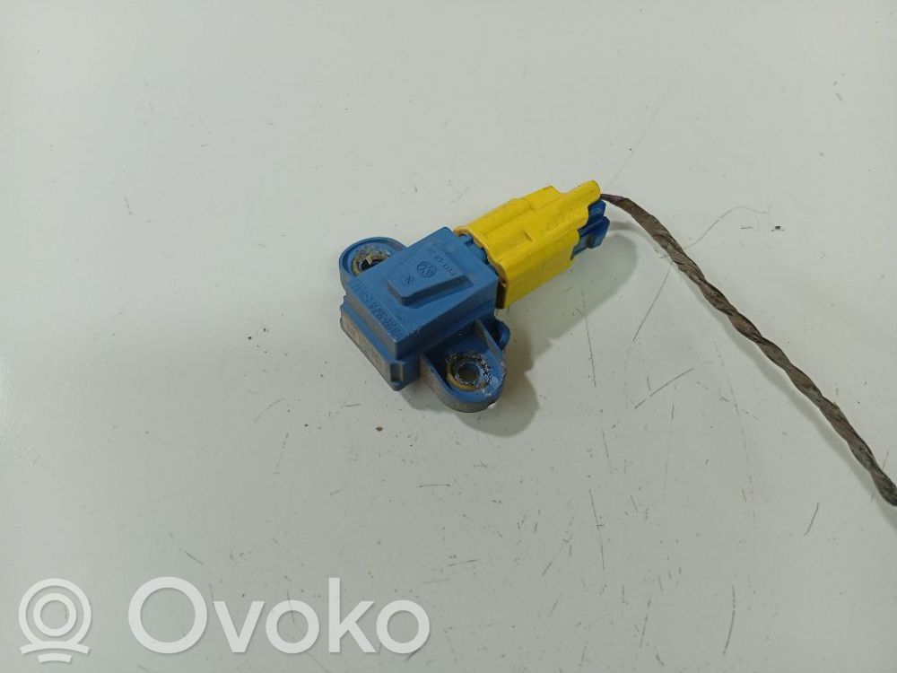 Volkswagen PASSAT B6 Senzor impact/declanșare airbag 