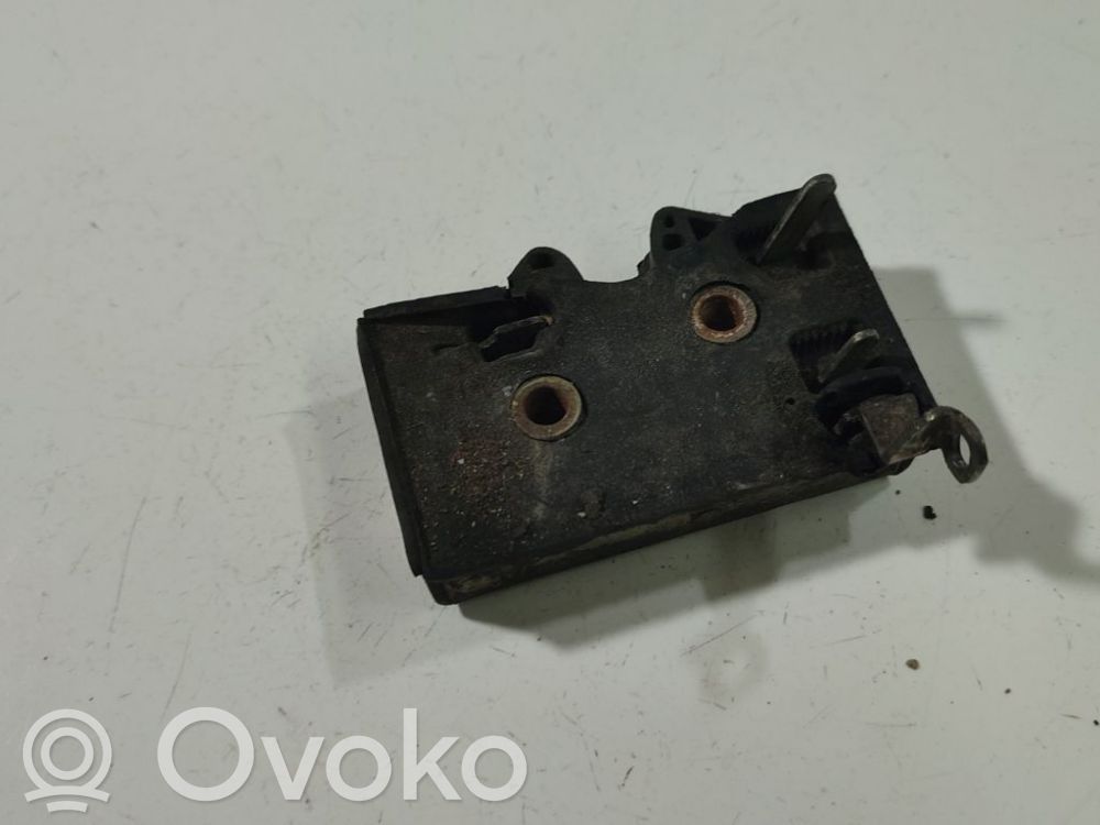 Audi 80 90 S2 B4 Serratura portiera anteriore 