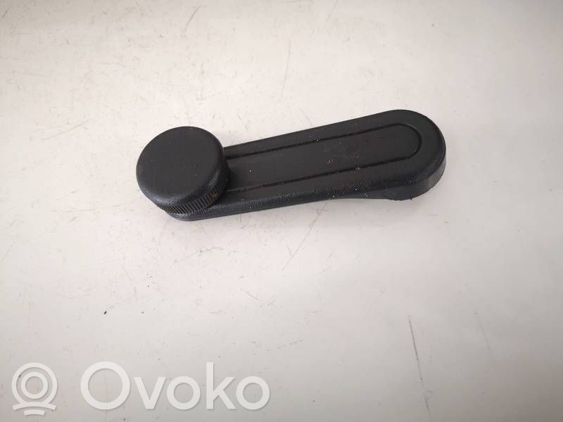 Toyota Yaris Poignée manivelle de lève-vitre de porte avant