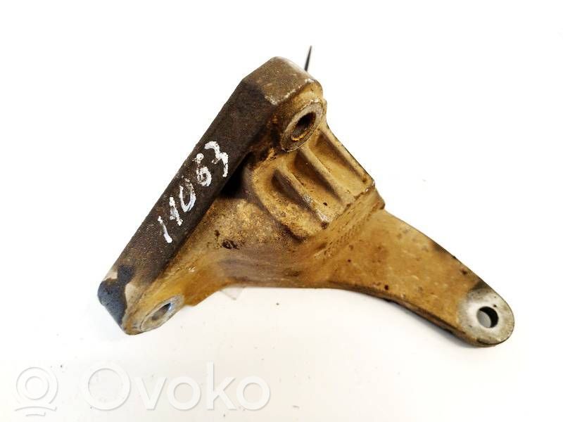 Engine mounting bracket   1S716P093AB,1S716P093AB