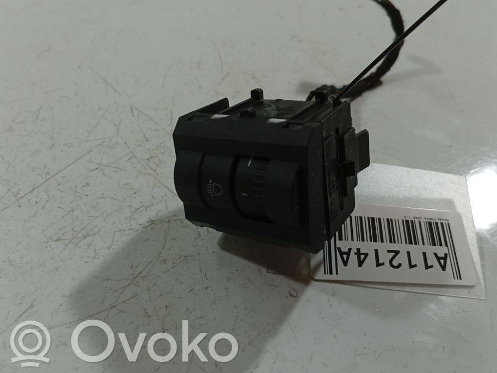 Skoda Fabia Mk2 (5J) Interruttore di regolazione livello altezza dei fari 