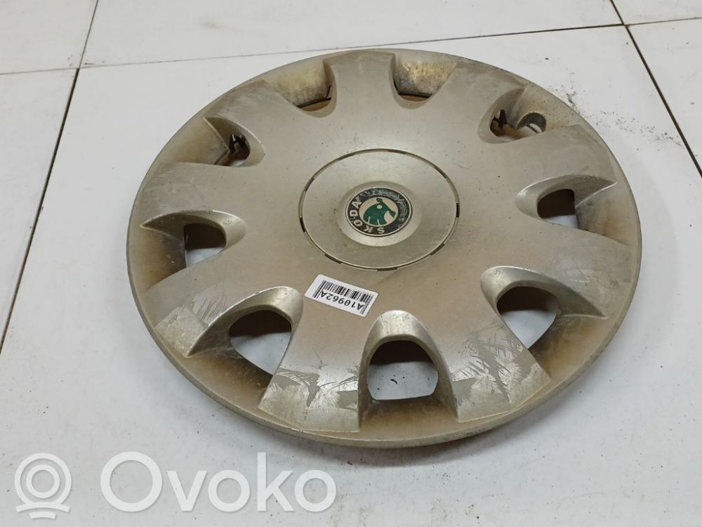 Skoda Octavia Mk2 (1Z) Ornament central jantă R15 