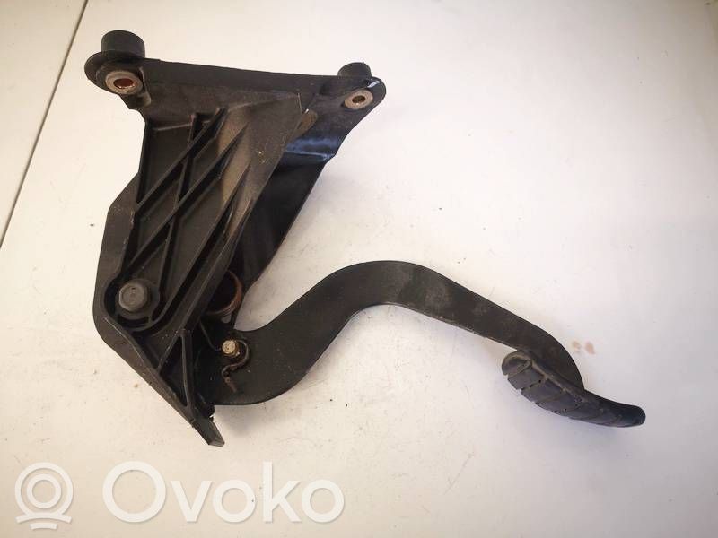 Pedal de embrague   8200019163,8200019163
