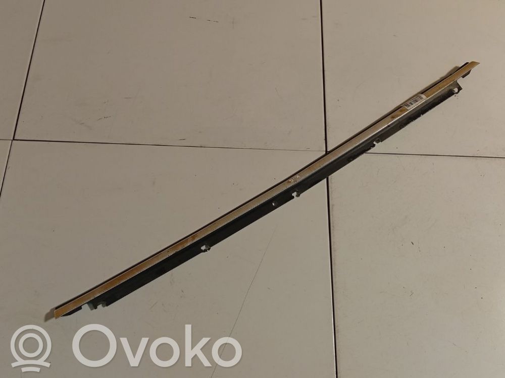 Audi A6 S6 C6 4F Rivestimento modanatura del vetro della portiera posteriore 