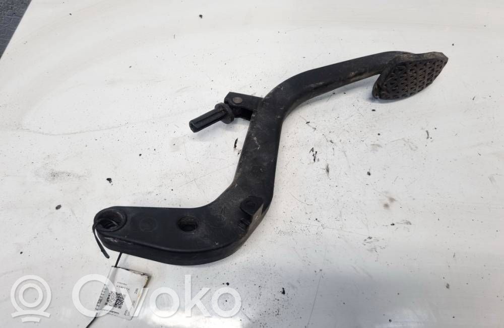 Pedal de embrague   35316761310,678711,35316761310,678711