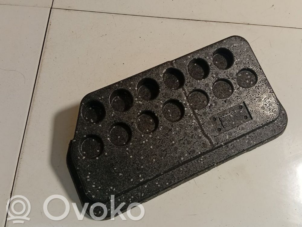 Ford C-MAX I Muu vararenkaan verhoilun elementti 