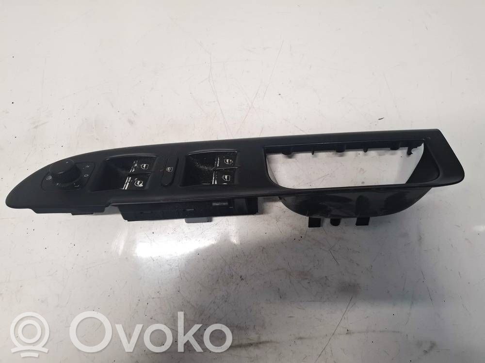 Volkswagen PASSAT B6 Comutator comandă geamuri electrice 