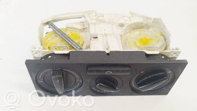 Volkswagen Golf IV Panel klimatyzacji 