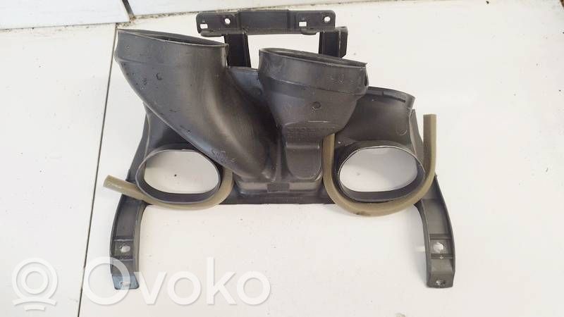 Volvo V70 Oro paėmimo kanalo detalė (-ės) 