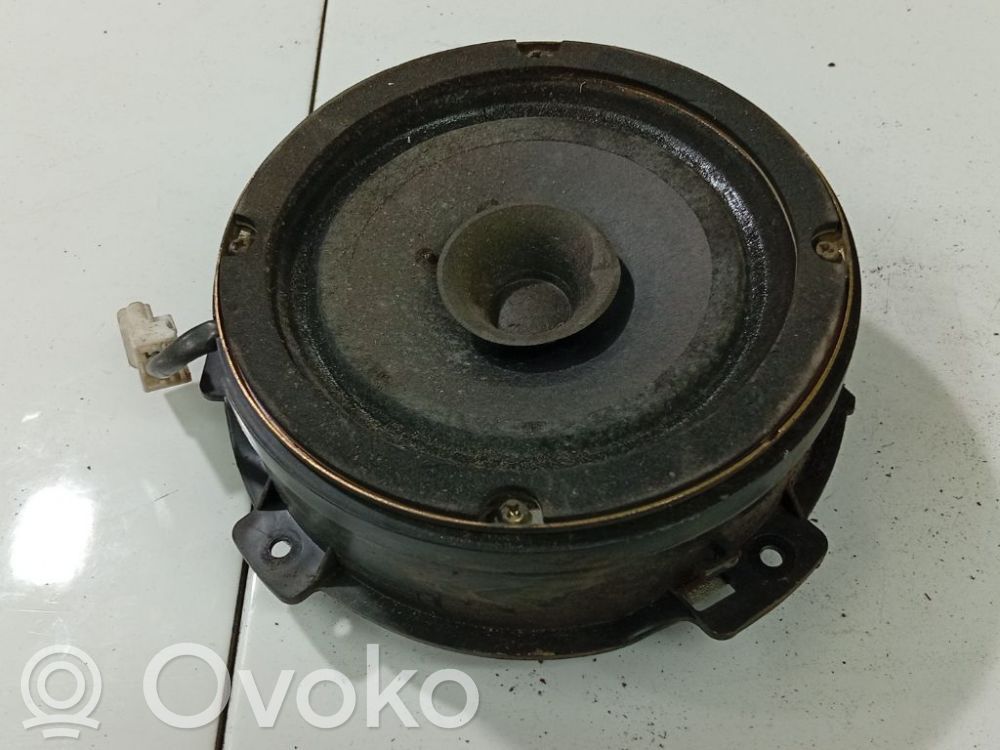 Hyundai Santa Fe Altavoz de la puerta delantera 