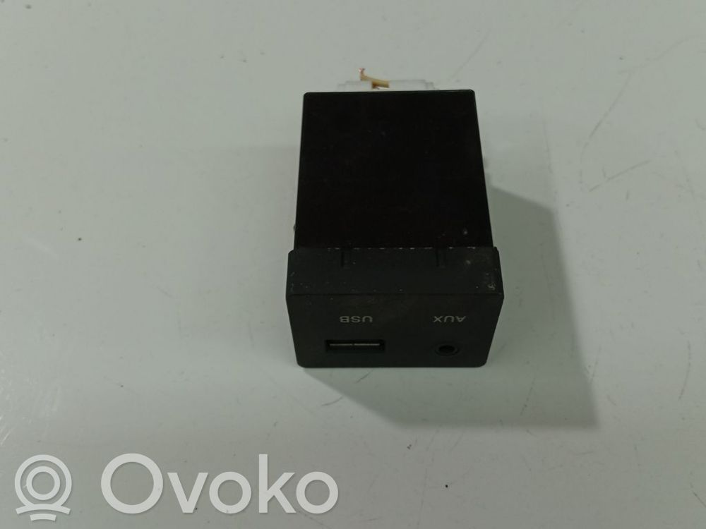 USB socket connector   961202L000,10715,202008220,961202L000