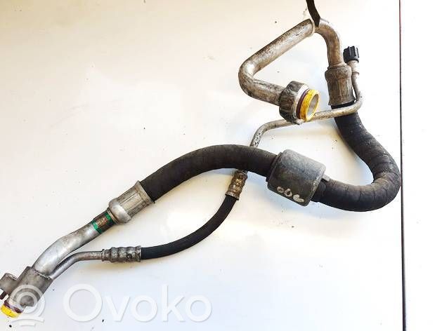BMW 3 E90 E91 Ilmastointilaitteen putki (A/C) 