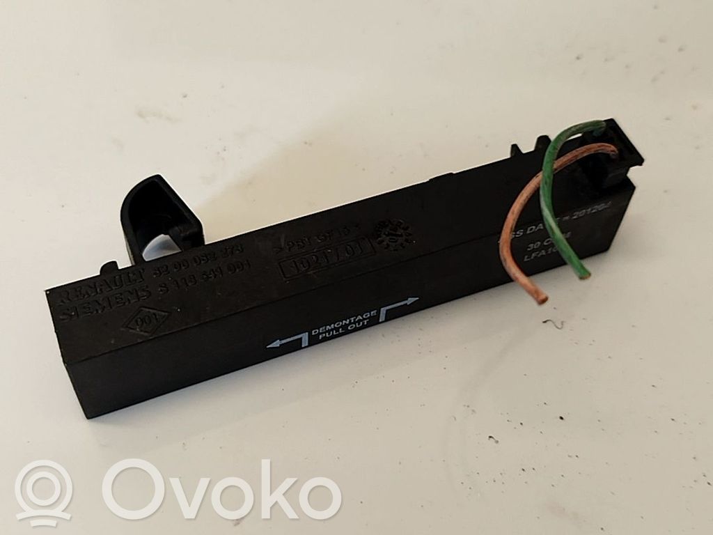 Renault Megane II Module unité de contrôle d'antenne