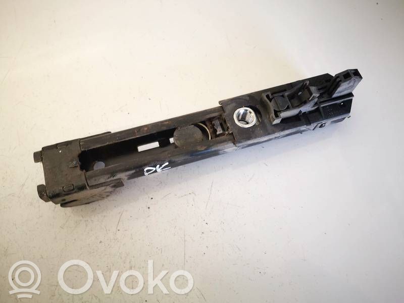 Skoda Octavia Mk2 (1Z) Guida di regolazione della cintura di sicurezza