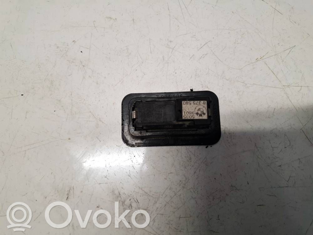 Interruptor para abrir la puerta trasera   8375580,8375580,50359801,8375580