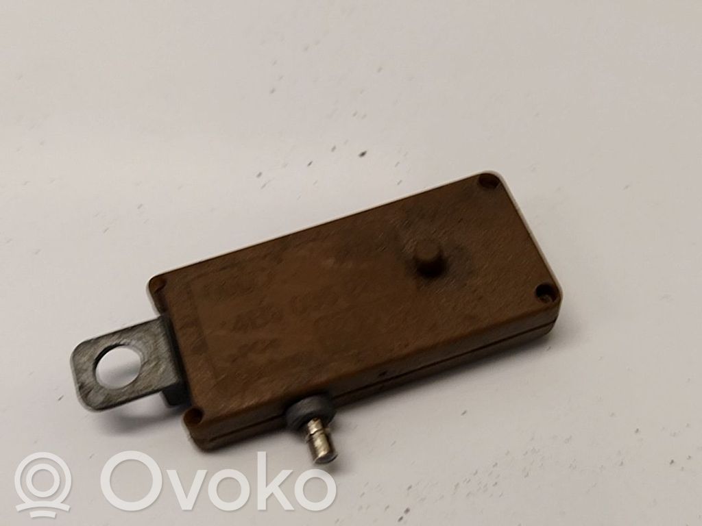Audi A6 S6 C5 4B Unitate control antenă 