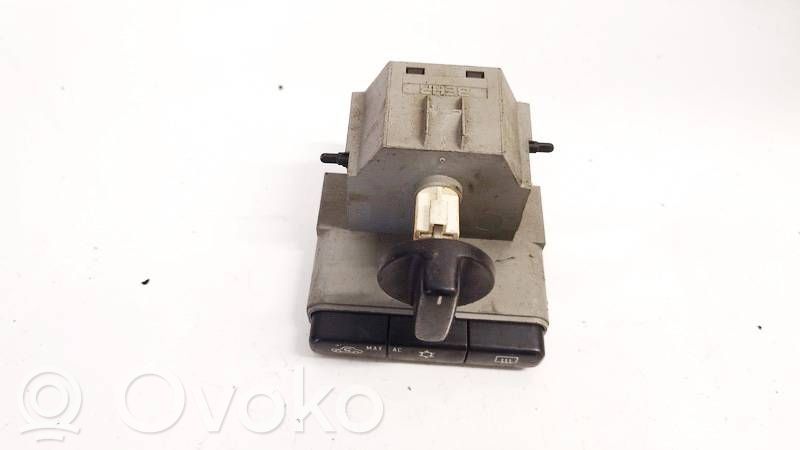 Opel Zafira A Interruptor de luz 