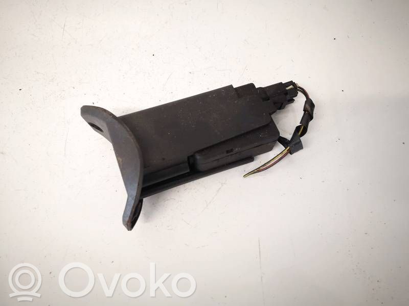 Opel Zafira A Motor de bloqueo de puertas 