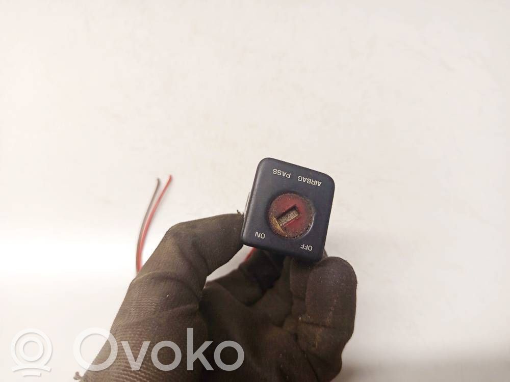 Peugeot 307 Comutator pornit/oprit airbag pasager 