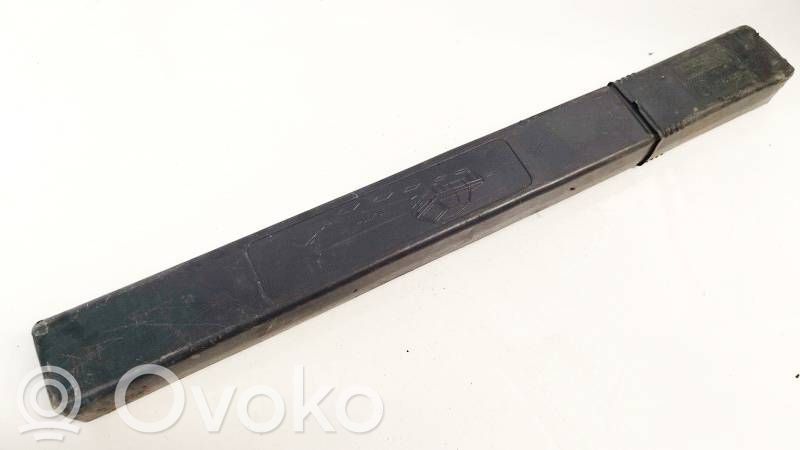 Nissan Primera Varoituskolmio 