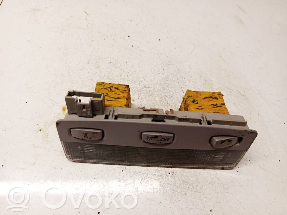Nissan Primera Etuistuimen valo 