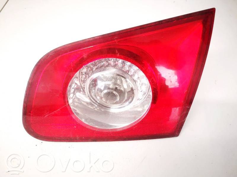 Volkswagen PASSAT B6 Luci posteriori del portellone del bagagliaio